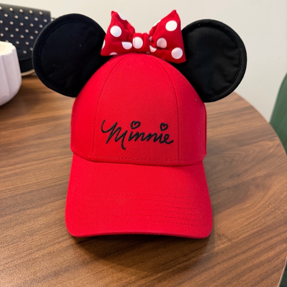 Adult Disney Minnie Mouse cap. Like new